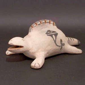 Geometric design on a dinosaur figure