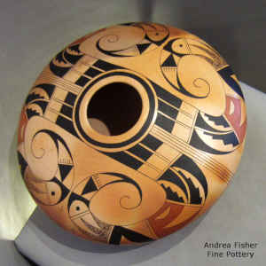 Bird element and geometric design on a Sikyatki0style jar