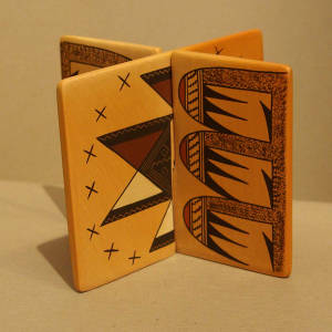 Shard designs on interlocking tiles