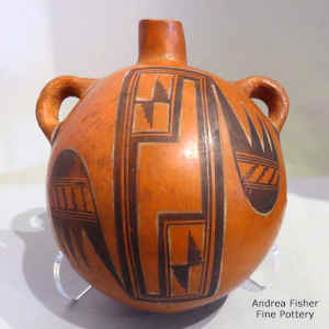 A Salado geometric design on a polychrome canteen