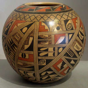 Medium shard design on a polychrome jar
