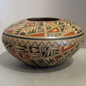 Medium shard geometric design on a polychrome jar