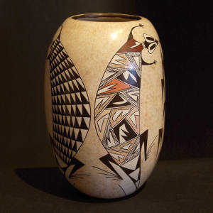 Lizard and shard designs on a cylinder