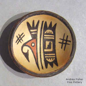 Bird element and geometric design on a miniature polychrome plate