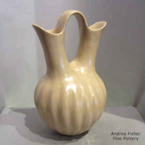 Buff wedding vase with a melon-shaped base