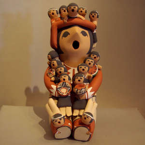 15 children on a grandmother storyteller