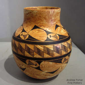  Geometric design on a Mixed clay jar
