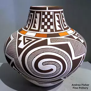 A Tularosa spiral and geometric design on a polychrome jar