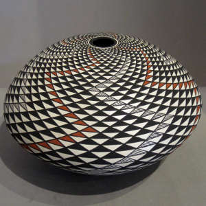 Stepped design on a polychrome seed pot