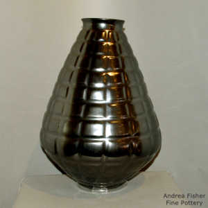 Grenade-shaped gunmetal black jar