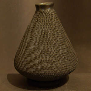 Corrugated black jar