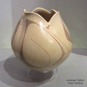 Hummingbird and geometric design on a polychrome jar with an organic opening