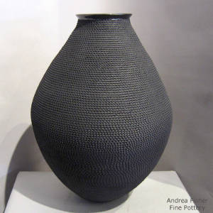 Corrugated surface on a black jar
