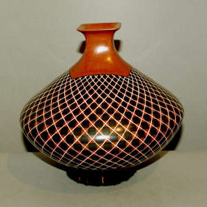 Cuadrillos design on a polychrome jar