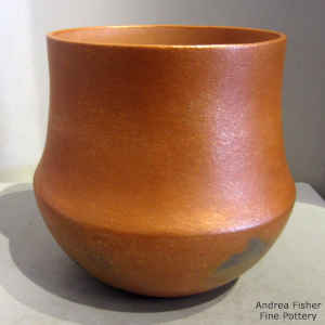 Golden micaceous jar with fire clouds