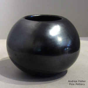 Plain polished black jar