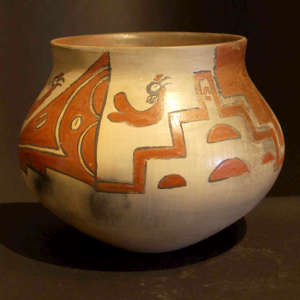 Geometric design on a polychrome water jar