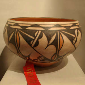 Geometric design on a polychrome bowl