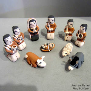 Click to see a larger version Eleven pieces in a nativity set