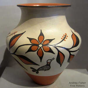 Bird and flower design on a polychrome jar