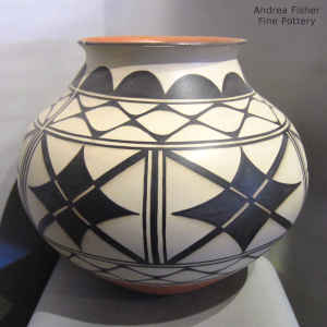 Geometric design on a polychrome jar