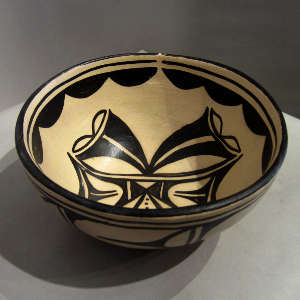 Traditional designs on a polychrome bowl