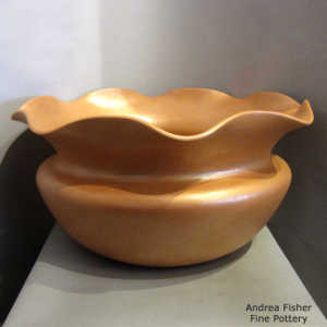 Micaceous golden grandmother jar