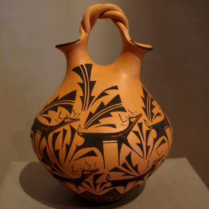 Deer heart line and geometric design on a wedding vase