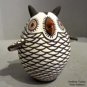 Classic Zuni owl figure