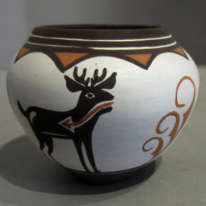 Traditioonal Zuni designs on a polychrome water jar